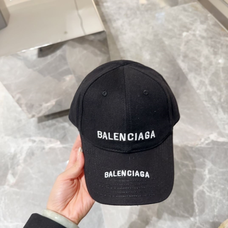 BALENCIAGA